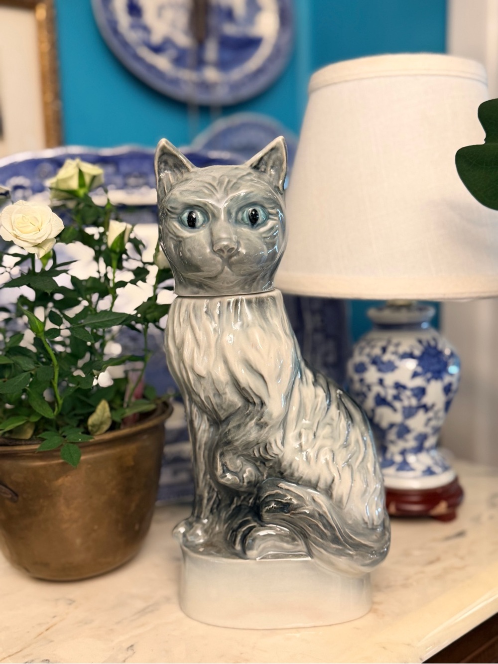Vintage 1967 Jim Beam Regal China Gray Cat Whiskey Decanter – MCM Cat Figurine